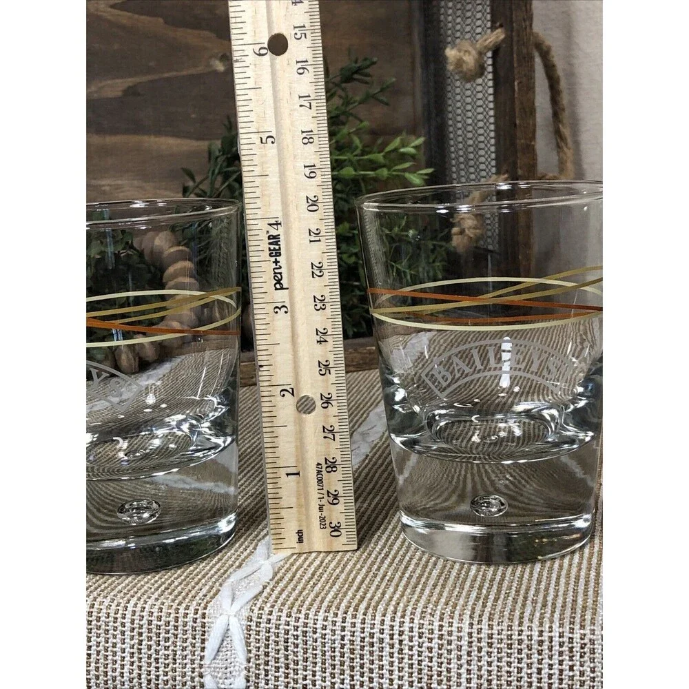 Baileys Original Irish Cream, Bubble Base Rocks Latte Ring Logo Glasses Set of 2